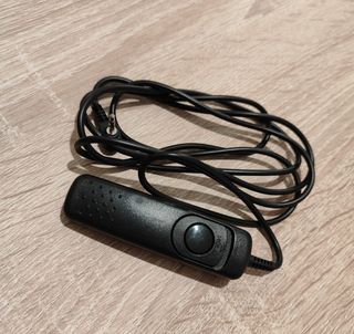 Canon EOS 1100D + Objetivo EF-S 18-55mm