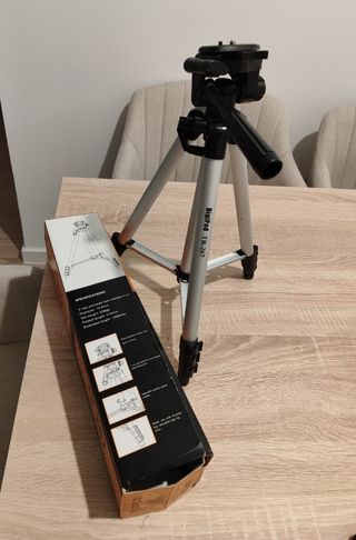 Canon EOS 1100D + Objetivo EF-S 18-55mm