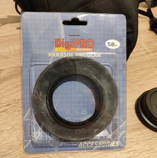 Canon EOS 1100D + Objetivo EF-S 18-55mm