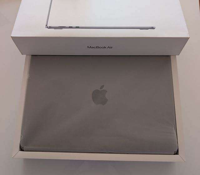 Apple Macbook Air 15" M3 256GB Nuevo Súper Precio 