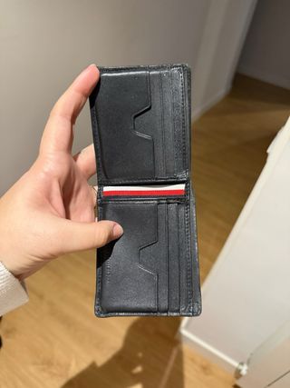 Cartera Tommy Hilfiger Negra