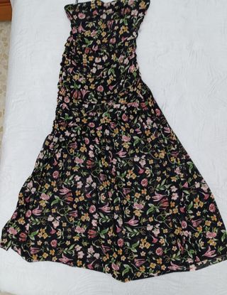 Vestido H&M flores drapeado negro