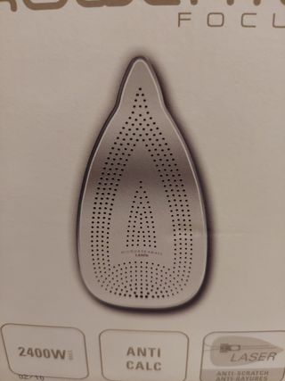 Plancha de vapor Rowenta Focus 2400W