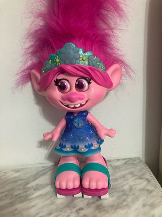 Muñeca Poppy Trolls con Corona y Vestido Azul
