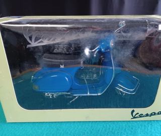 Vespa E200E Colección Sin Abrir