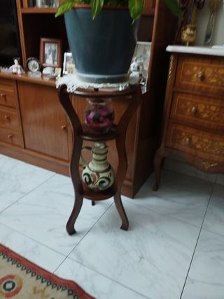 Mesa auxiliar de madera Monforte de Lemos