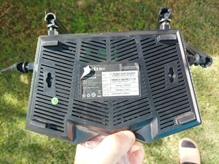Router Tenda AC10.Tengo 2