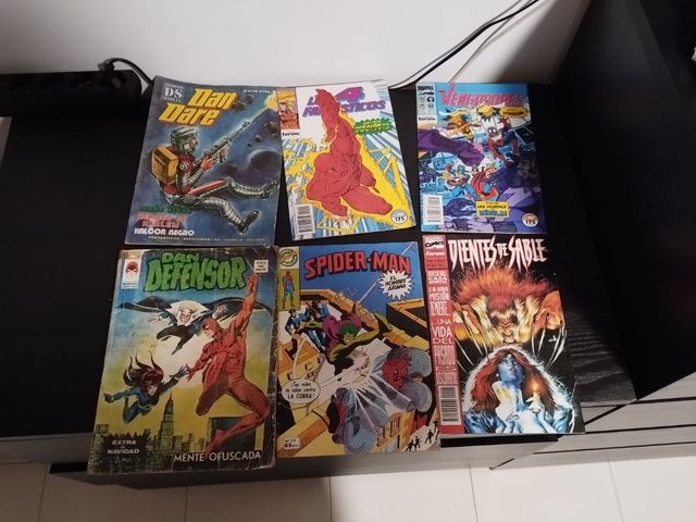 6 COMICS SUPERHÉROES