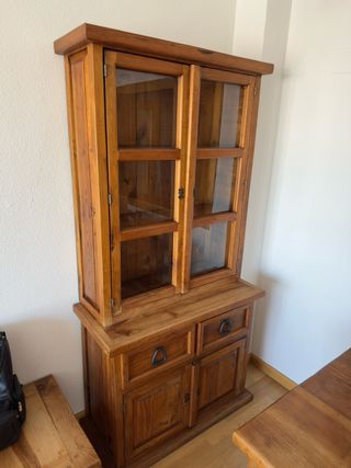 Vitrina de madera/cristal. Made in México. Rústico