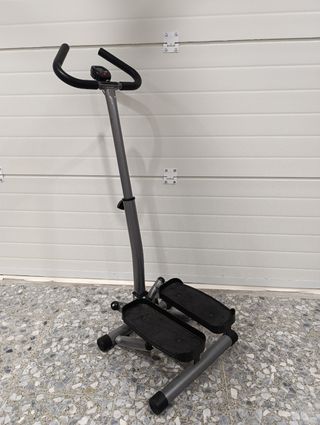Máquina de step para piernas y glúteos