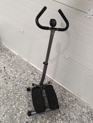 Máquina de step para piernas y glúteos