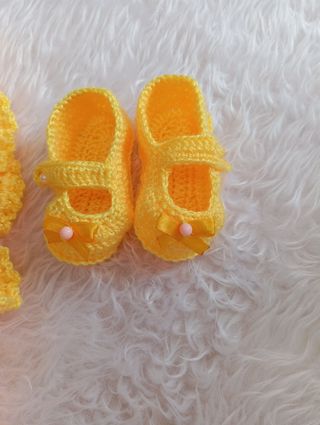 Vestido amarillo para bebé