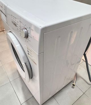 LAVADORA DE CARGA FRONTAL MARCA BOSCH DE 8 KILOS