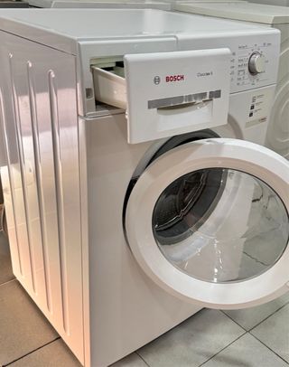 LAVADORA DE CARGA FRONTAL MARCA BOSCH DE 8 KILOS