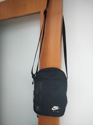 Bandolera Nike Negra
