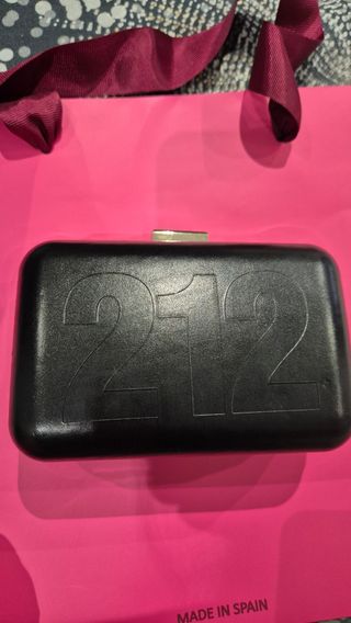 Clutch Carolina Herrera 212 Negro