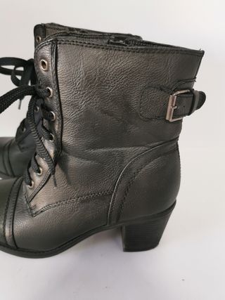 Botines de chica N°38 de Charlotte Russe.