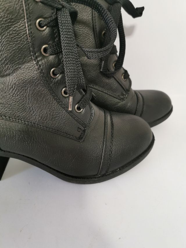 Botines de chica N°38 de Charlotte Russe.