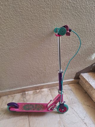 Patinete rosa para niña