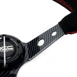 VOLANTE DESPLAZADO EFECTO CARBONO