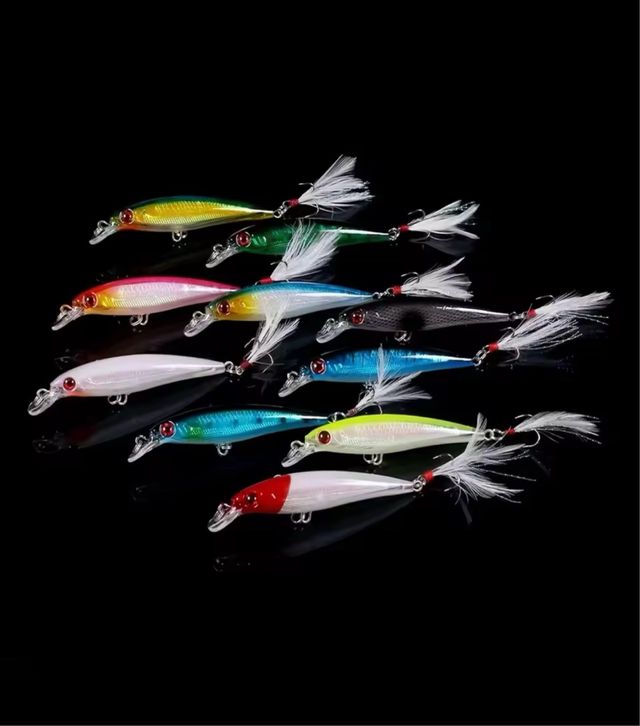 lote de 10 señuelos minnows con pluma de 7gr 