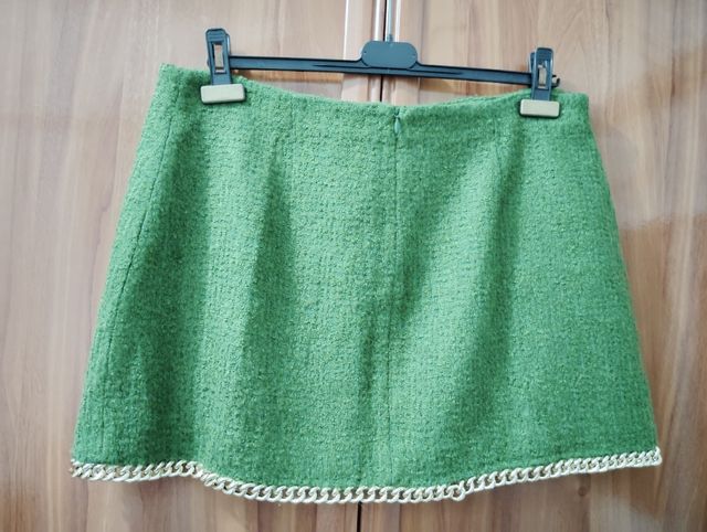 Falda Zara paño verde talla XXL