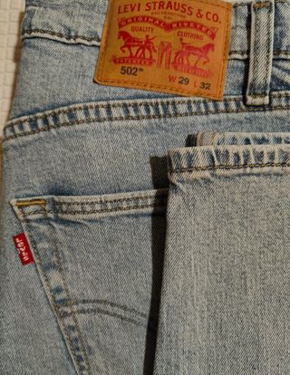 Dos Vaqueros Levi's 501 y 502 
T 29x32 hombre 