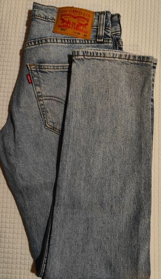 Dos Vaqueros Levi's 501 y 502 
T 29x32 hombre 