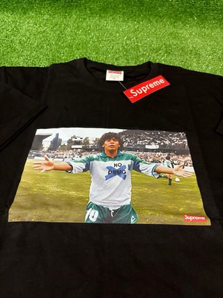 Camiseta Supreme Negra Maradona