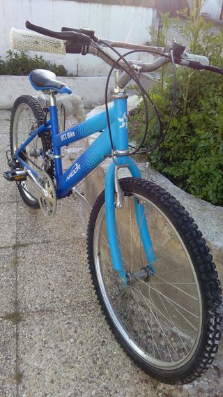 Bicicleta BTT HADOR azul