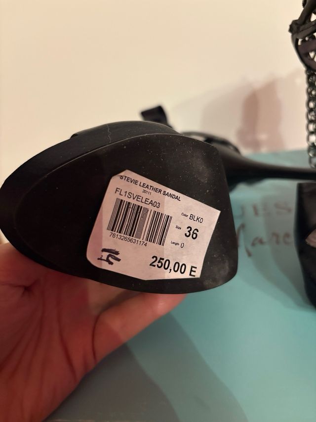 Sandalias Guess Tacón Cadenas y strass