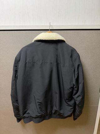 Chaqueta Bomber Bershka Negra con Cuello