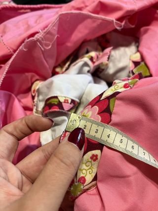 Traje de flamenca rosa y flores
