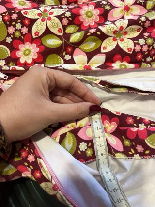 Traje de flamenca rosa y flores