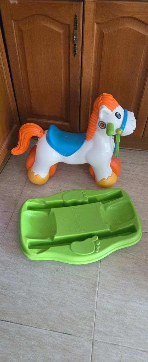 Caballo Balancín Corre Pasillos Feber