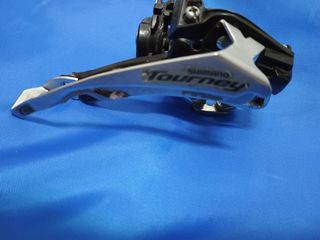 Desviador delantero Shimano Tourney 3platos 