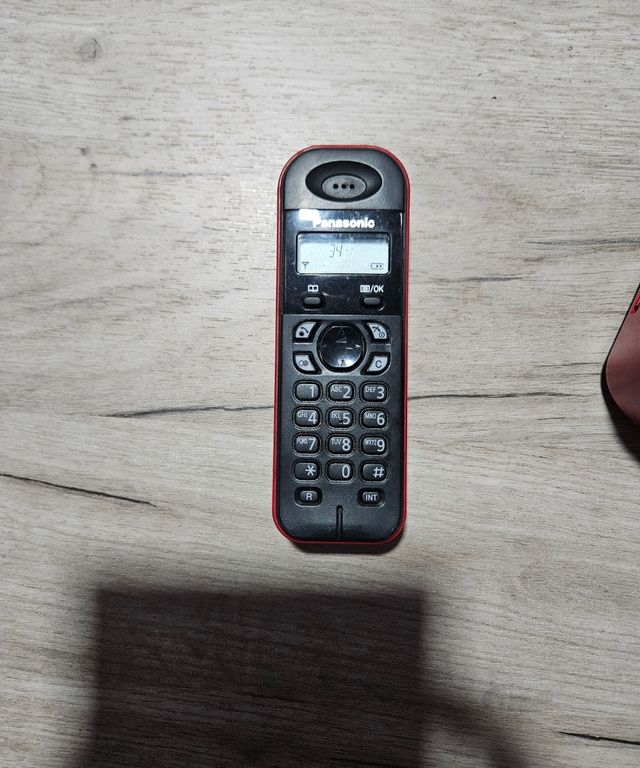 Hola     Teléfono Inalámbrico Panasonic Negro y Ro