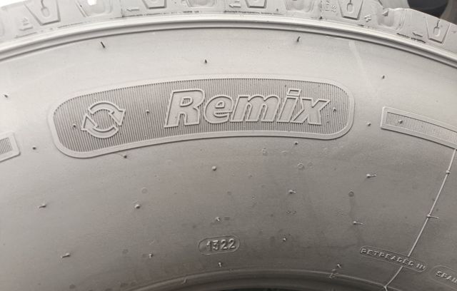 2 = 385/65R22.5 164K