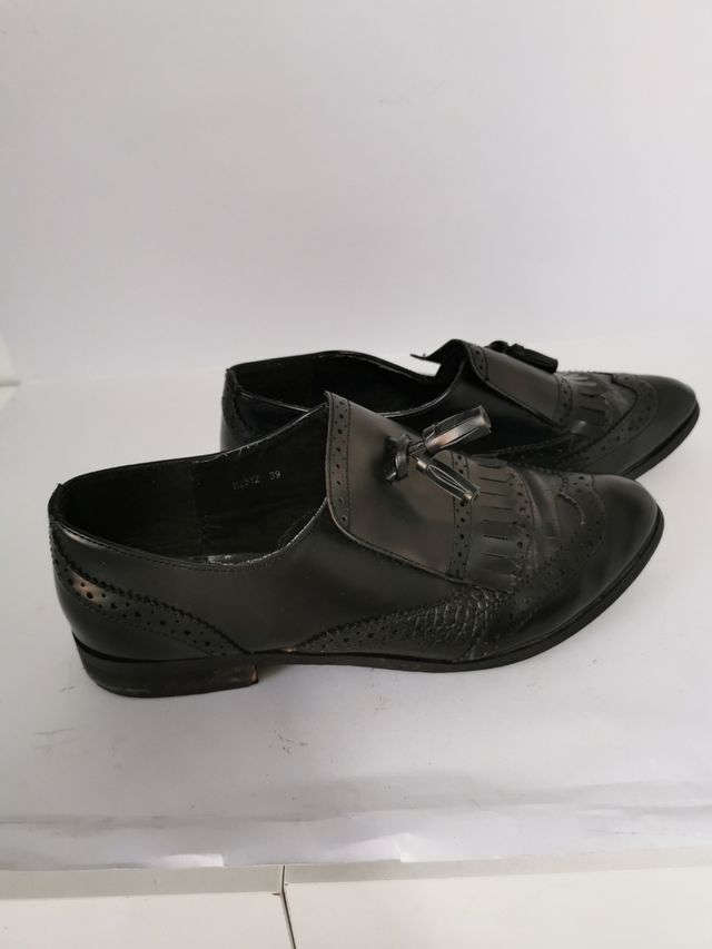 Zapatos Bom Bom Chic Talla 39 Negros.