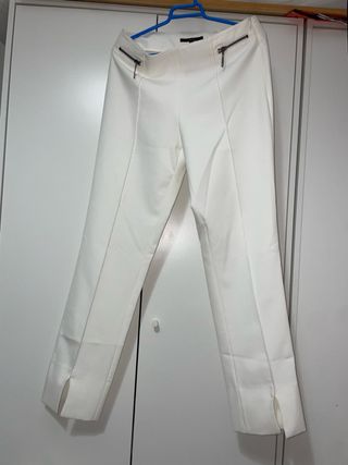 Pantalón blanco con cremalleras