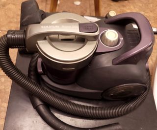Aspiradora Taurus 2000W