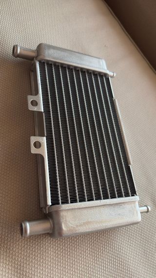 RADIADOR PIAGGIO ZIP SP GILERA
RUNNER