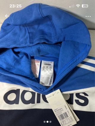 Sudadera Adidas Azul y Blanca
talla 7/8 años 128
