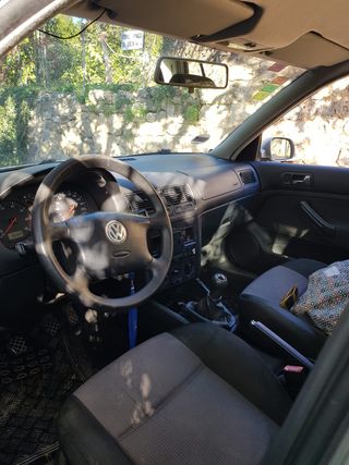 Volkswagen Golf 2003