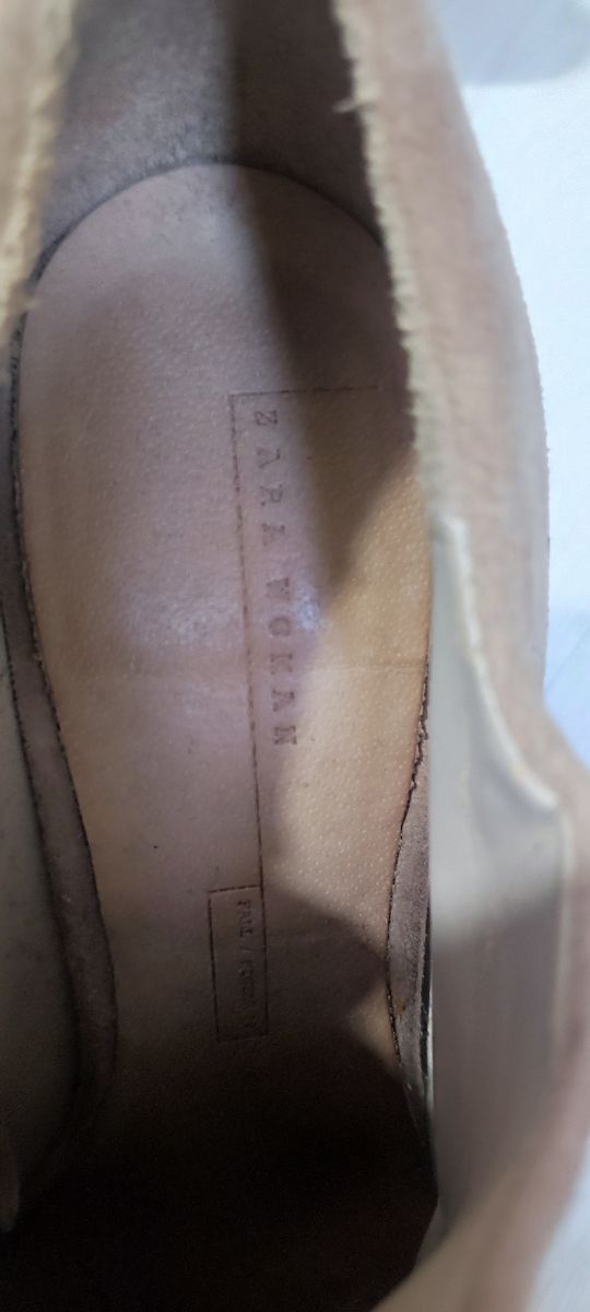 Botín Zara Tacón Dorado Beige