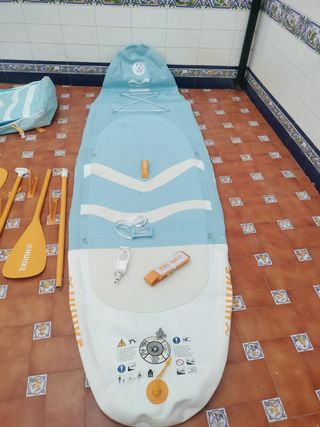 Tabla de pádel surf hinchable prácticamente nueva