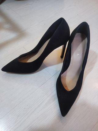 Zapatos de tacón Zara negros