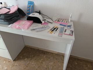 Mueble y Accesorios Manicurista