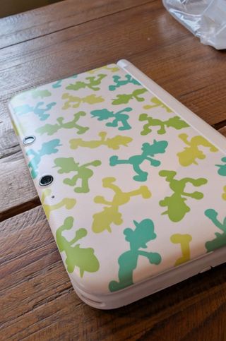 Nintendo 3DS XL Luigi Special Edition