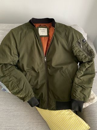 Chaqueta Bomber Pull&Bear Verde Talla S